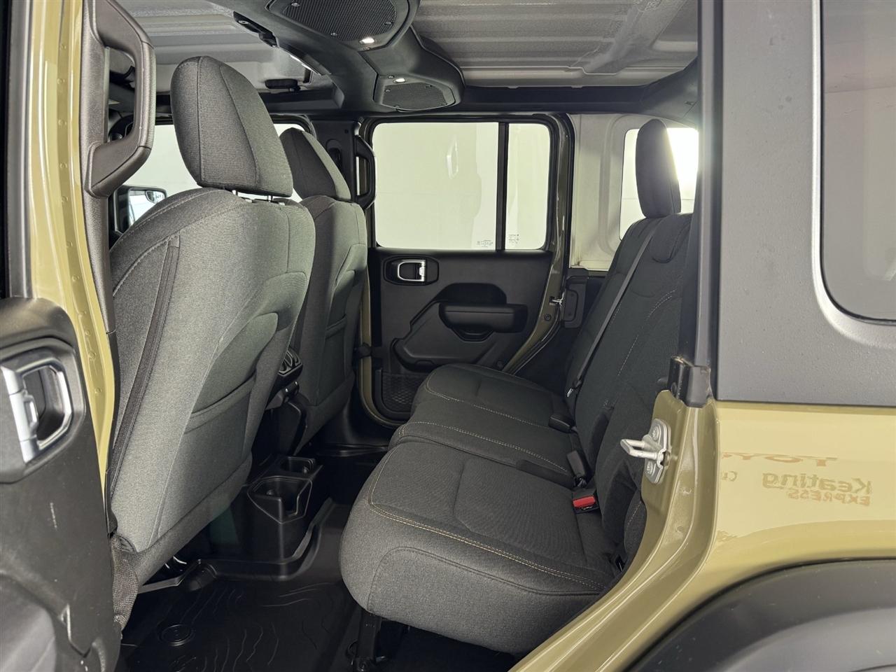 Jeep Wrangler Sport 2025