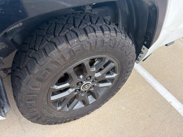 Toyota Tundra Platinum CrewMax 4WD Hybrid 2024