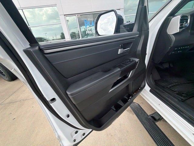 Toyota Tundra Platinum CrewMax 4WD Hybrid 2024