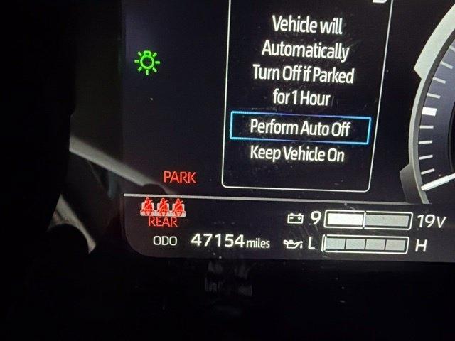 Toyota Tundra Platinum CrewMax 4WD Hybrid 2024