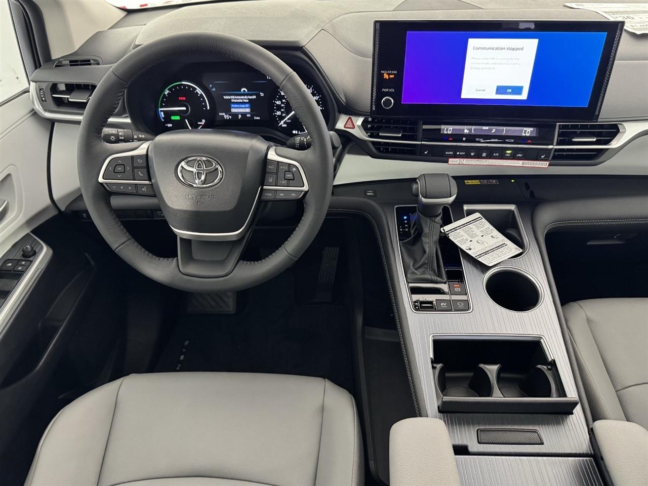 Toyota Sienna XLE 7-Passenger 2026