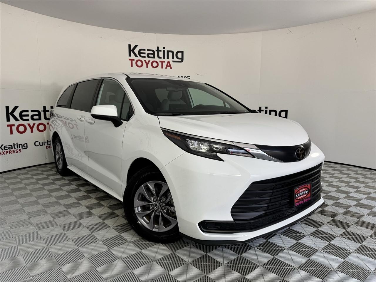 Toyota Sienna LE 8-Passenger 2026