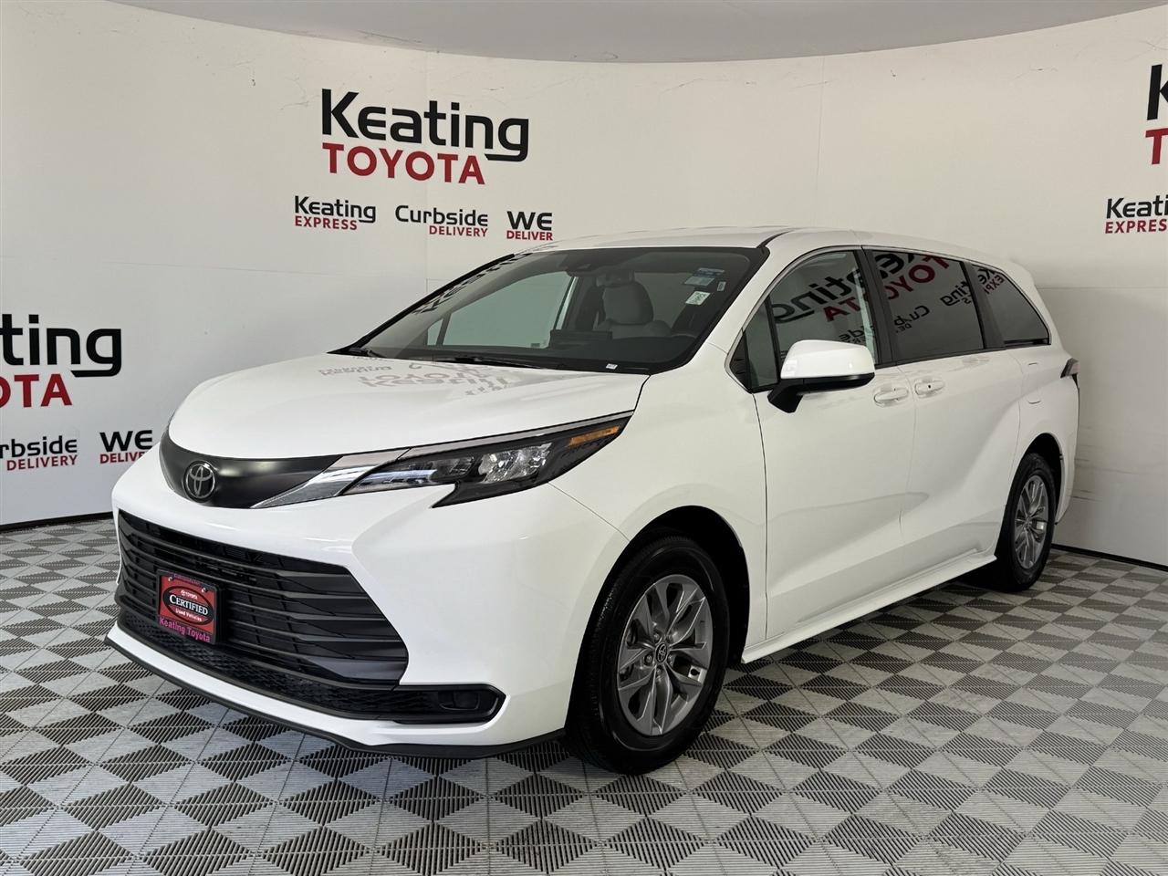 Toyota Sienna LE 8-Passenger 2026
