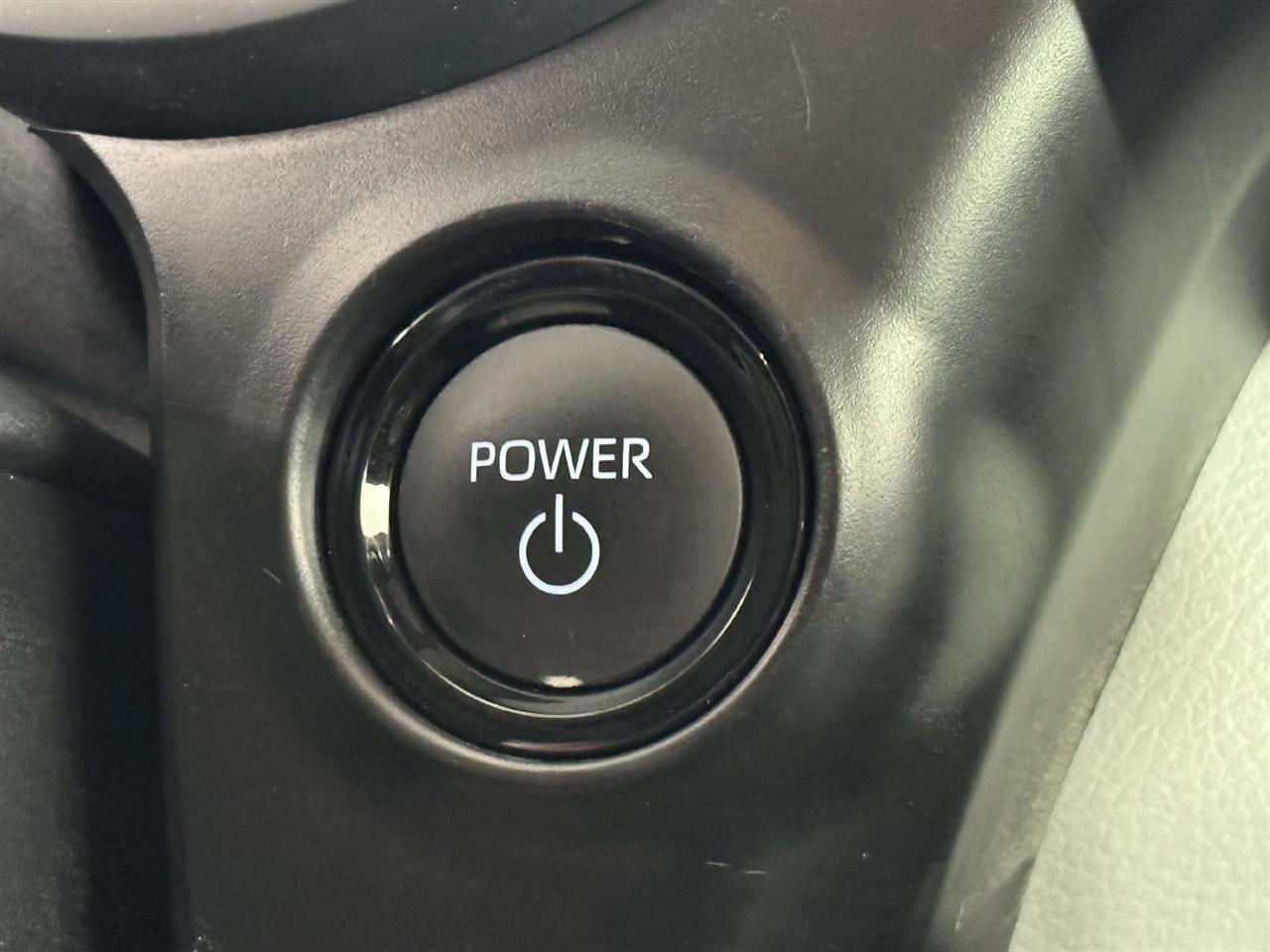 Toyota Sienna LE 8-Passenger 2026