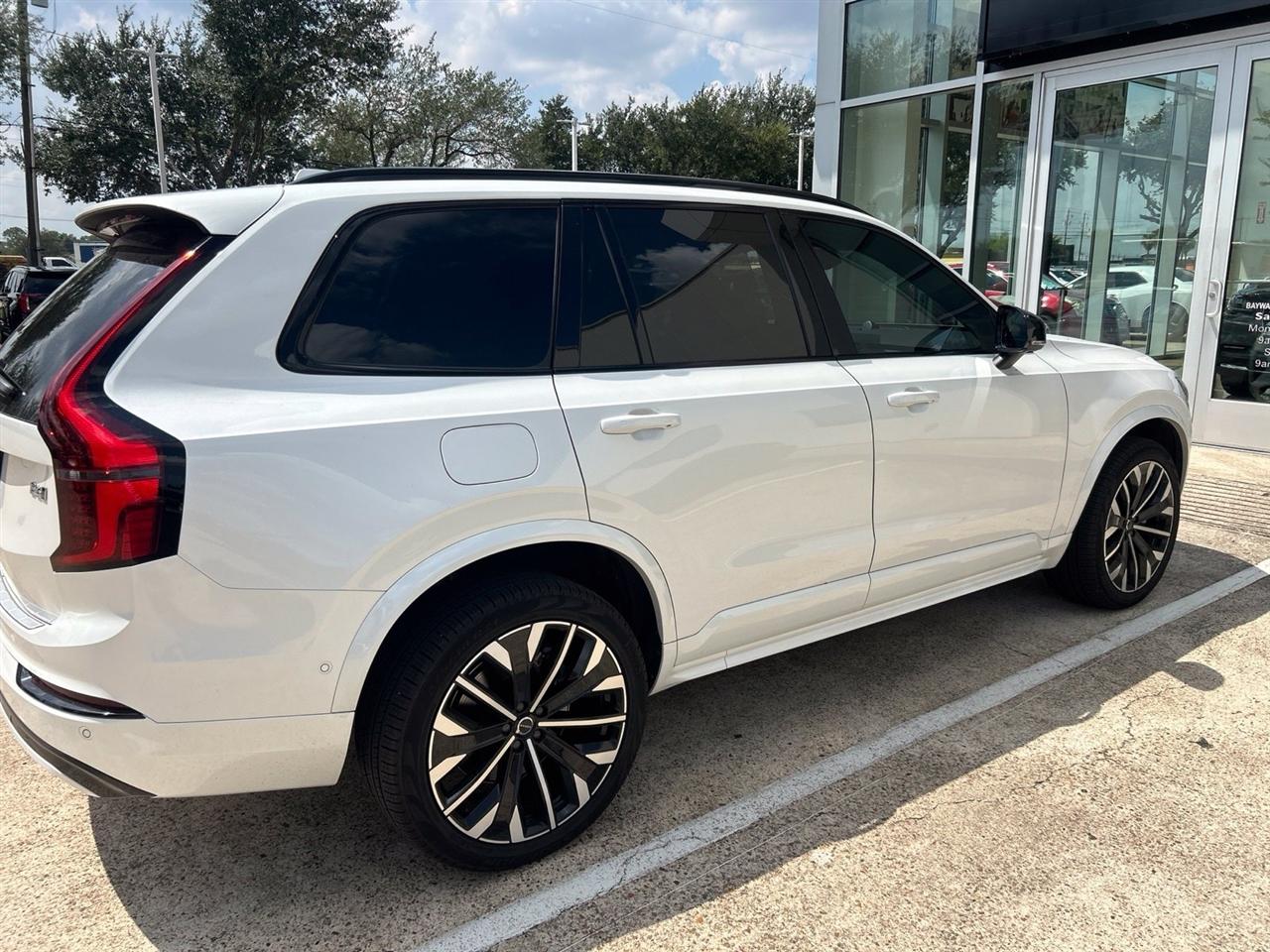Volvo XC90 B6 Ultra Dark 2026
