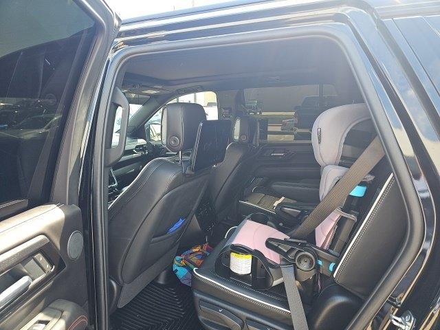 GMC Yukon AT4 Ultimate 4WD 2025