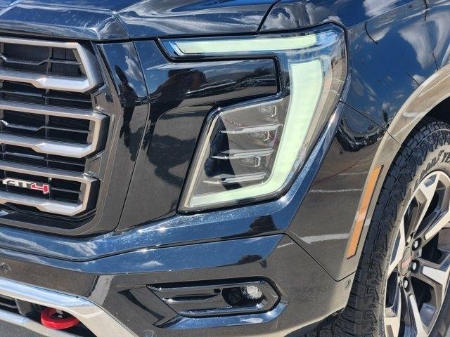 GMC Yukon AT4 Ultimate 4WD 2025