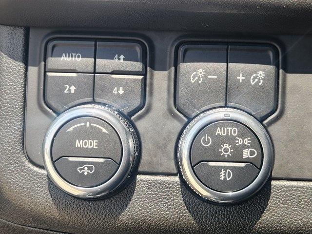 GMC Yukon AT4 Ultimate 4WD 2025