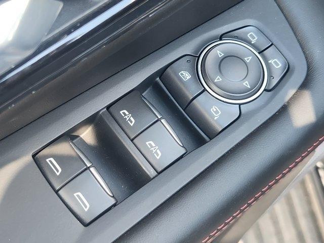GMC Yukon AT4 Ultimate 4WD 2025