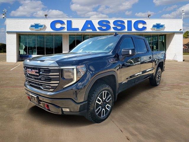 GMC Sierra 1500 AT4 Crew Cab 4WD 2024