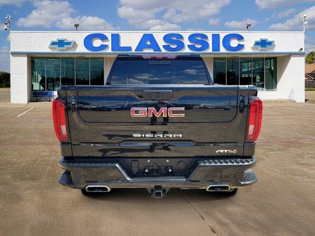 GMC Sierra 1500 AT4 Crew Cab 4WD 2024