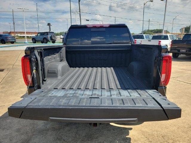 GMC Sierra 1500 AT4 Crew Cab 4WD 2024