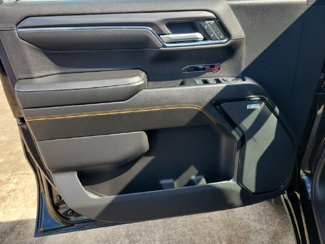 GMC Sierra 1500 AT4 Crew Cab 4WD 2024