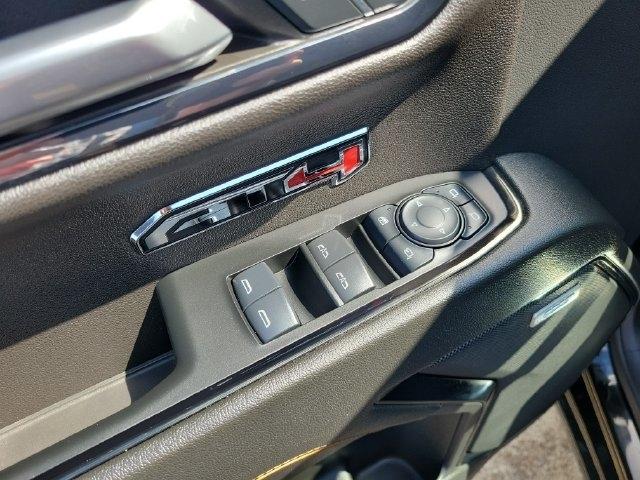 GMC Sierra 1500 AT4 Crew Cab 4WD 2024
