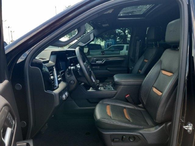 GMC Sierra 1500 AT4 Crew Cab 4WD 2024