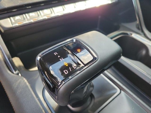 GMC Sierra 1500 AT4 Crew Cab 4WD 2024