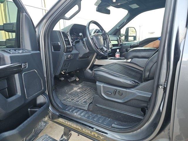 Ford F-250 SD Lariat Crew Cab 4WD 2022