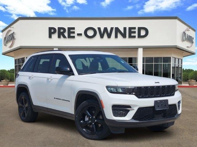 Jeep Grand Cherokee Laredo E 2WD 2023