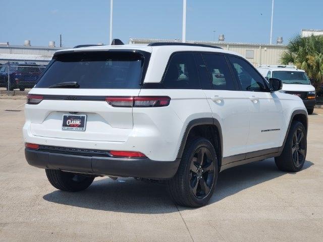 Jeep Grand Cherokee Laredo E 2WD 2023