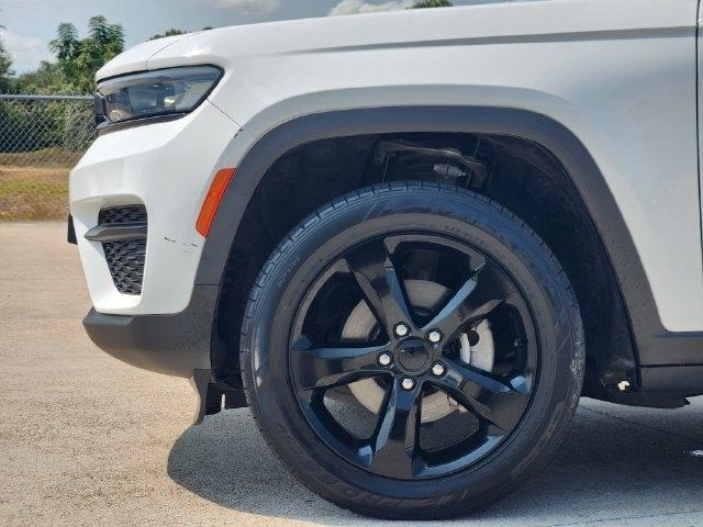 Jeep Grand Cherokee Laredo E 2WD 2023