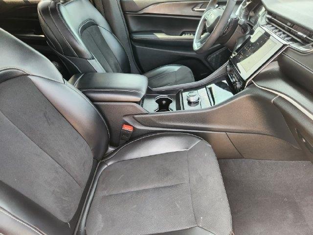 Jeep Grand Cherokee Laredo E 2WD 2023