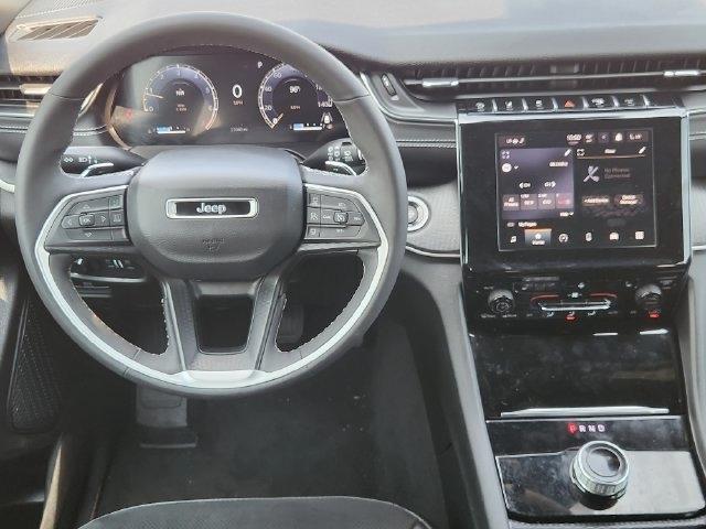 Jeep Grand Cherokee Laredo E 2WD 2023