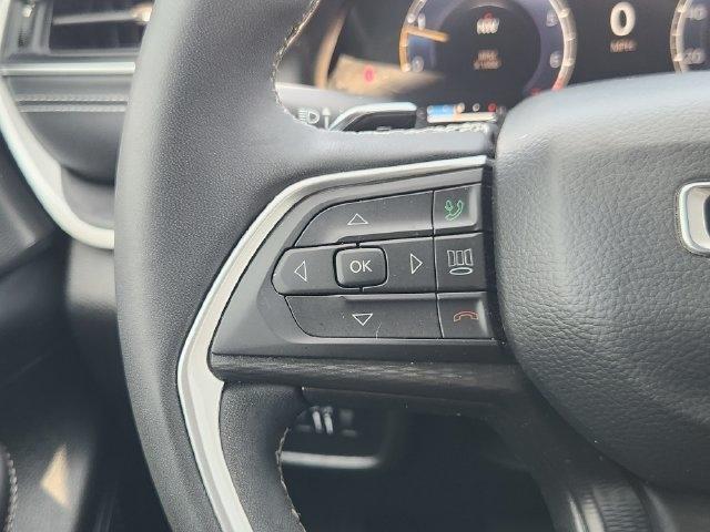 Jeep Grand Cherokee Laredo E 2WD 2023