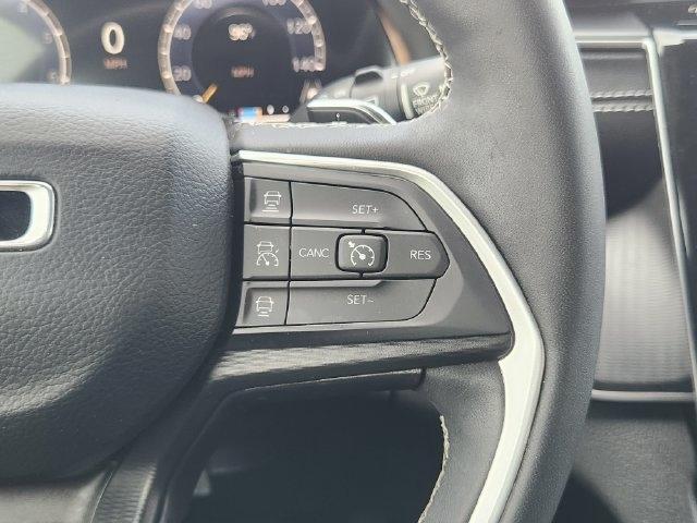 Jeep Grand Cherokee Laredo E 2WD 2023