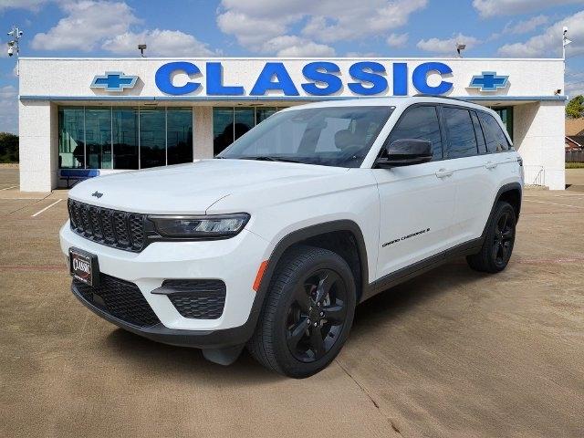 Jeep Grand Cherokee Laredo E 2WD 2023
