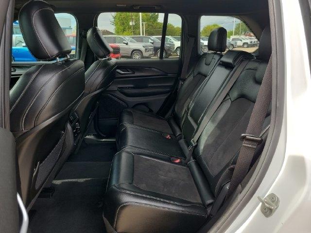 Jeep Grand Cherokee Laredo E 2WD 2023