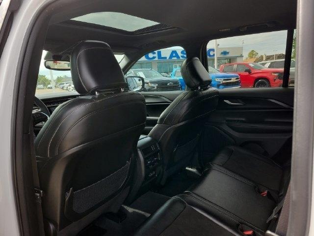 Jeep Grand Cherokee Laredo E 2WD 2023