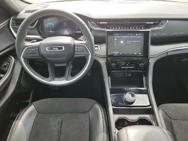 Jeep Grand Cherokee Laredo E 2WD 2023