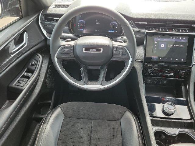 Jeep Grand Cherokee Laredo E 2WD 2023