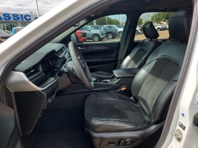 Jeep Grand Cherokee Laredo E 2WD 2023