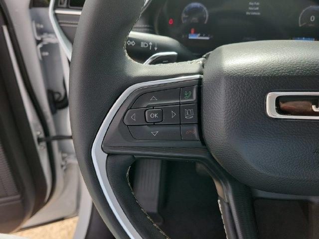 Jeep Grand Cherokee Laredo E 2WD 2023