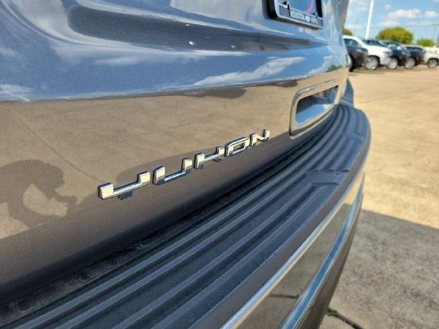 GMC Yukon XL AT4 2021
