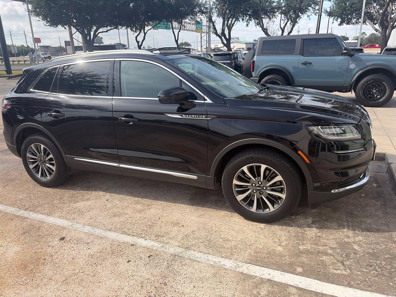 Lincoln Nautilus Reserve AWD 2023