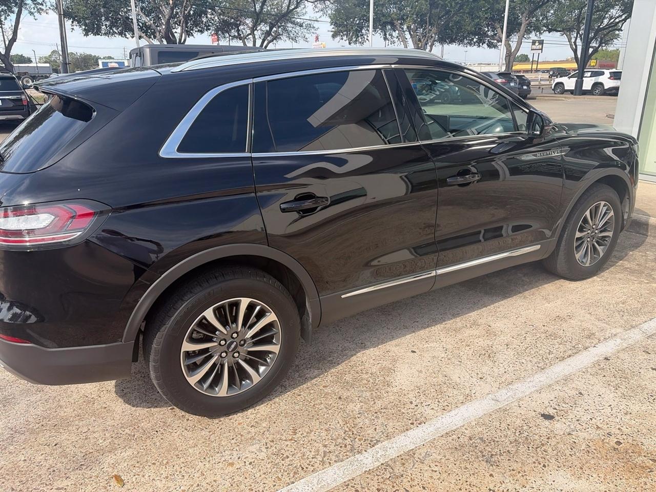 Lincoln Nautilus Reserve AWD 2023