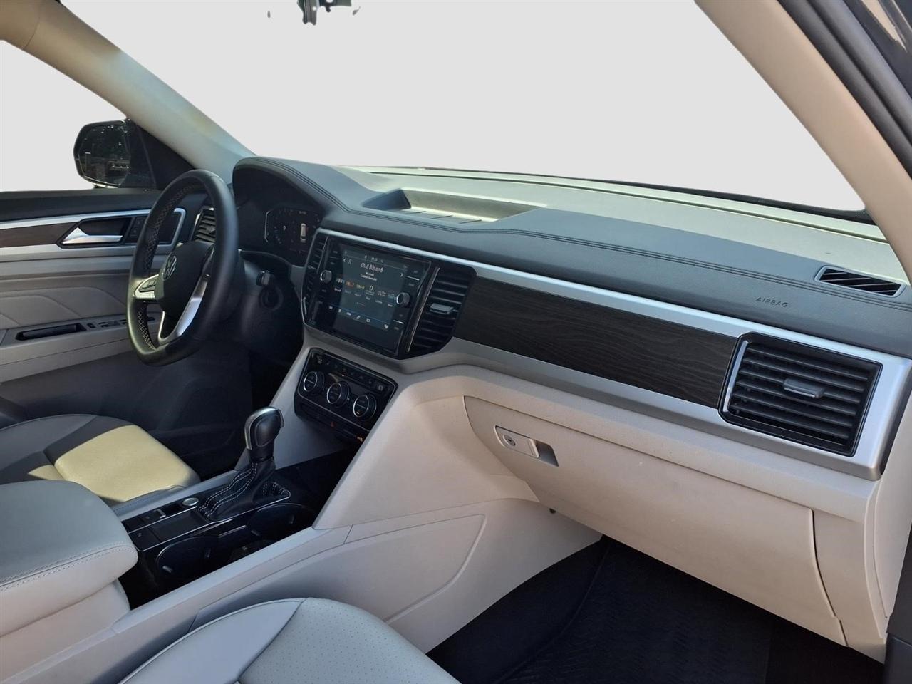 Volkswagen Atlas V6 SE w/Technology 2022
