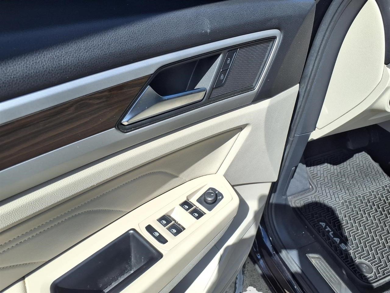 Volkswagen Atlas V6 SE w/Technology 2022