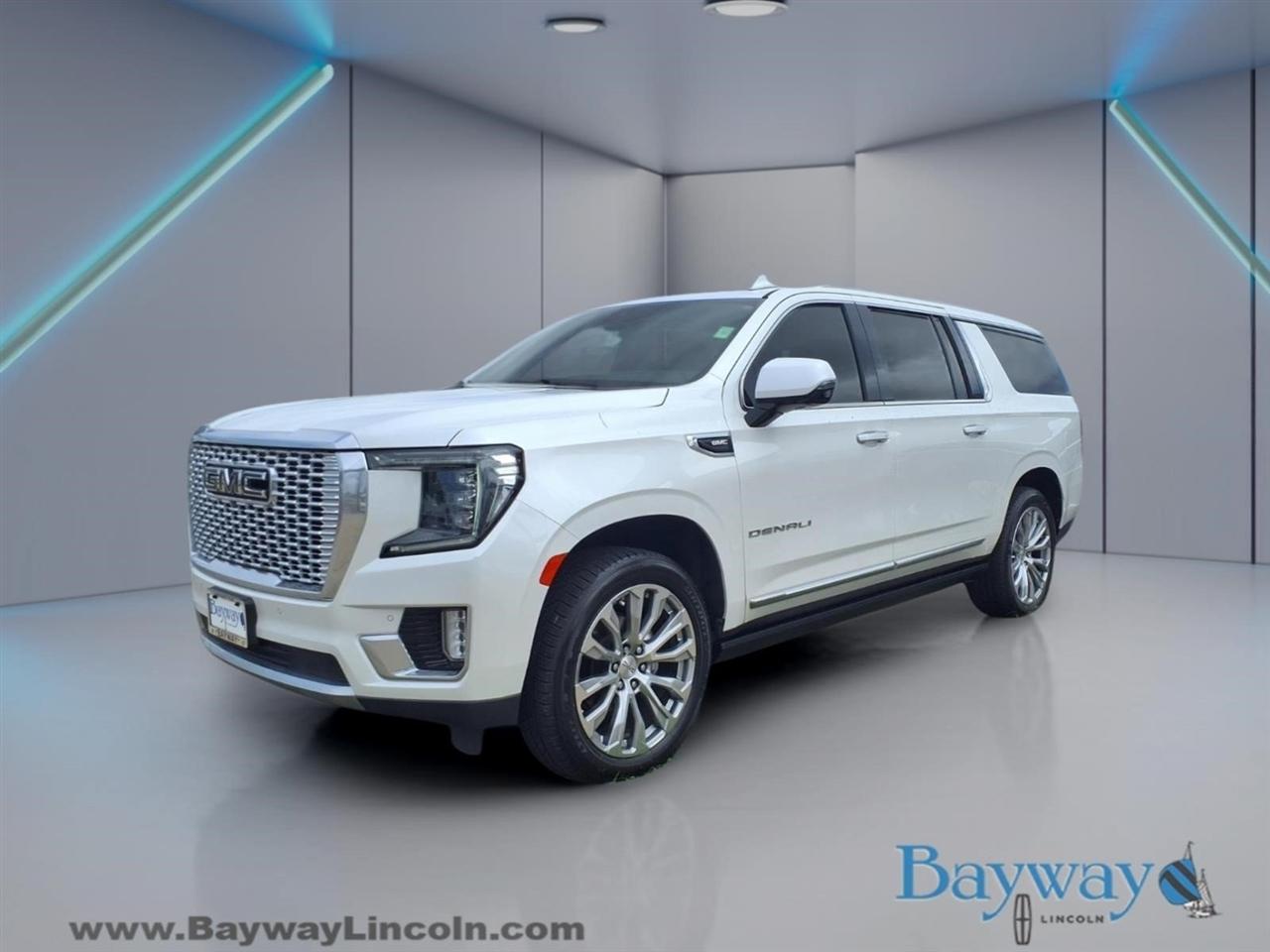 GMC Yukon XL Denali 4WD 2022