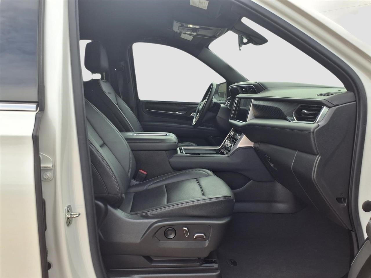 GMC Yukon XL Denali 4WD 2022