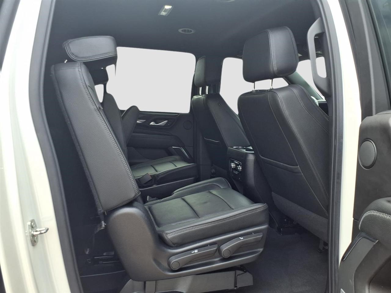 GMC Yukon XL Denali 4WD 2022