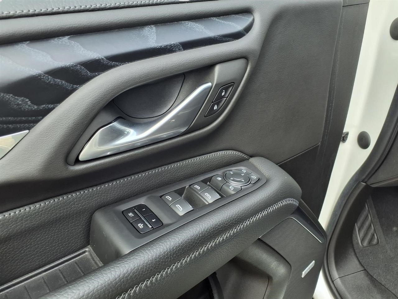 GMC Yukon XL Denali 4WD 2022