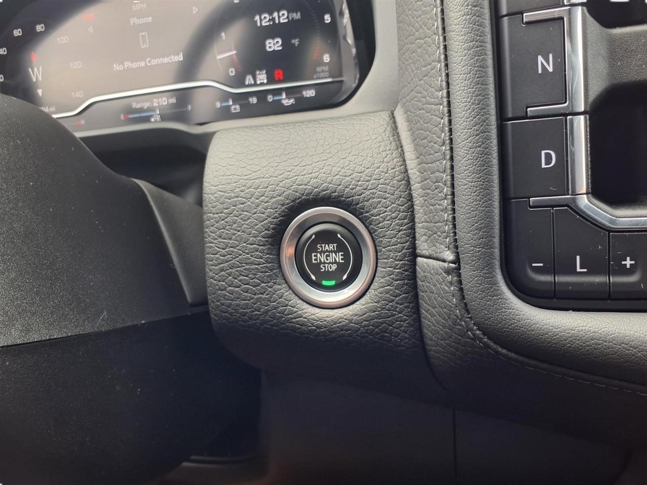 GMC Yukon XL Denali 4WD 2022