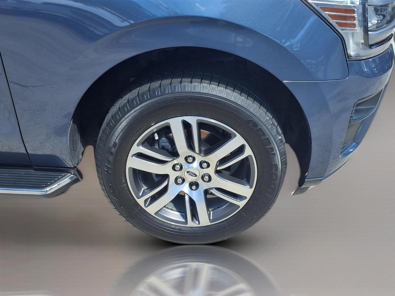Ford Expedition MAX XLT 2022