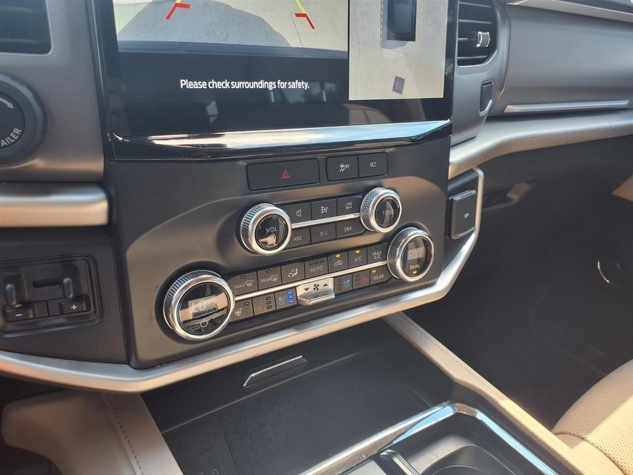 Ford Expedition MAX XLT 2022