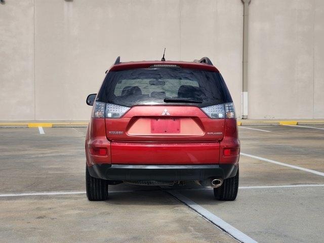 Mitsubishi Outlander ES 2WD 2010
