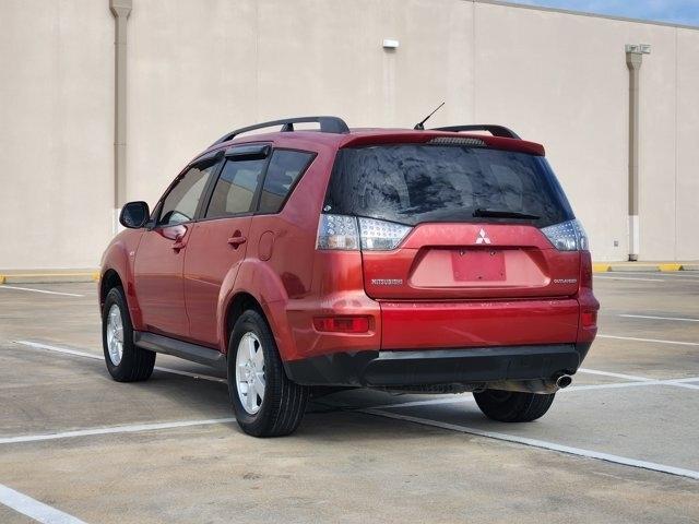 Mitsubishi Outlander ES 2WD 2010