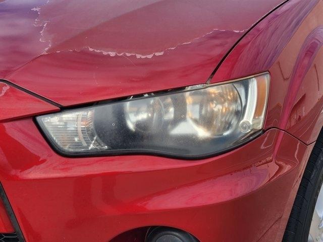 Mitsubishi Outlander ES 2WD 2010
